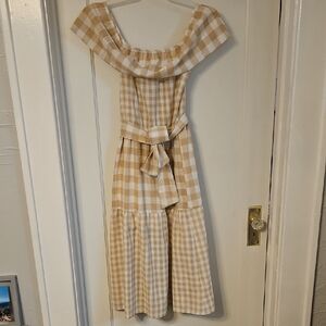 NWT If She Loves Gingham Off-Shoulder Dress. Size S.